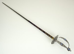 Smallsword, c.1790 (yönlü, perdahlı, maviye ve yaldızlı çelik, demir ve Jasper eşya ile)