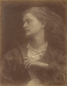 Ve Enid Sang, Eylül 1874. by Julia Margaret Cameron