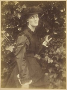 Bayan Herbert Duckworth, Eylül 1874. by Julia Margaret Cameron