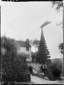 Ashurst Postanesi, Ashurst Tepesi, Speldhurst, Tunbridge Wells, Kent by Katherine Jean Macfee