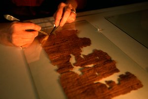 Florence Darbre, Yahuda İncili; Codex Tchacos; Eleştirel Baskı, Gnostik metin; Cenevre, 2004 (fotoğraf) by Kenneth Garrett
