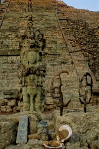 Maya; Copan; Honduras; Tapınak 26, Heiroglifik Merdiven, Çakmaktaşları, David Stuart
