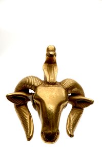 Metropolitan Müzesi, New York, Nubia Firavunları, Altın Koç, 25. Hanedanlık, Geç Dönem, M..., 2007 (fotoğraf) by Kenneth Garrett