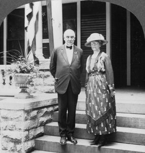 Başkan ve Bayan Harding evlerinde, Marion, Illinois, ABD, c1921-c1923 by Keystone View Company
