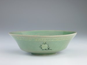 12. yüzyıl sonu-13. yüzyıl ortası, kalıp baskılı ve işlemeli bezemeli tabak by Korean School