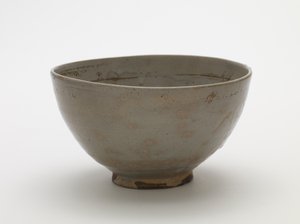 Çay kasesi, 17. yüzyılın ilk yarısı (şeffaf, uçuk mavi sırlı seramik) by Korean School