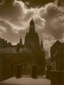 Dresden, Frauenkirche (s/b fotoğraf) by Kurt Hielscher