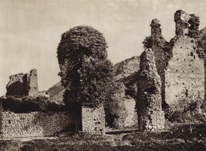 İtalya: Ninfa Harabeleri (s / b fotoğraf) by Kurt Hielscher