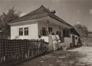 Romanya: Voinesti, Köylü evleri (s / b fotoğraf)