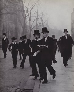 Şapel ve Okul Arası, Eton (s/b fotoğraf) by Laszlo Moholy Nagy