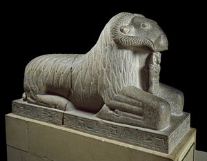 Amun'un koç heykeli, MÖ 680 dolayları (granit)