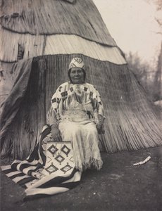 Edna Kash-kash, bir Cayuse Kızılderili Kadını by Lee Moorhouse