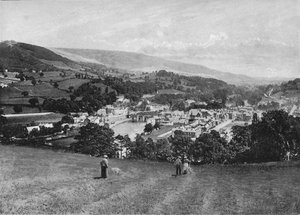 Llangollen ve Karga Kalesi, c1896 by Lettsome and Sons