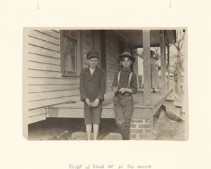 [Morris Small ve John Lewis, Chester, Güney Carolina] by Lewis W. Hine