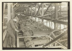  by Lewis Wickes Hine