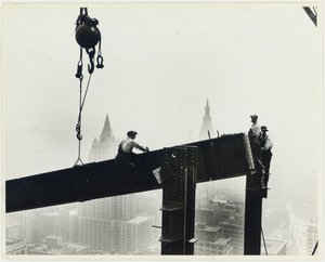 Empire State Binasının İnşası, c.1931 by Lewis Wickes Hine