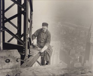 Empire State Binası yapım aşamasında, 1930 by Lewis Wickes Hine
