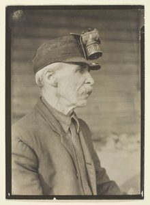  by Lewis Wickes Hine