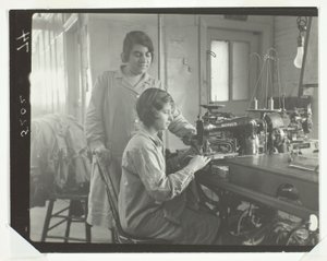  by Lewis Wickes Hine