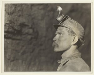  by Lewis Wickes Hine