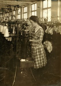  by Lewis Wickes Hine