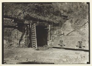  by Lewis Wickes Hine