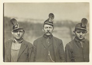  by Lewis Wickes Hine