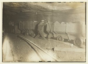  by Lewis Wickes Hine