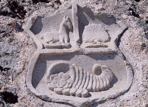 İspanya, Kastilya ve Leon, Mombeltran, Albuquerque Dükleri Kalesi, armayı gösteren mimari detay by Unbekannt Unbekannt