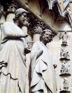 Elçi heykeli, Notre-Dame Katedrali