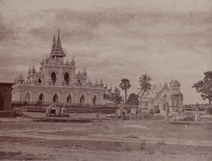 Amerapoora: Sindu Shwe Koo Pagodası by Linnaeus Tripe