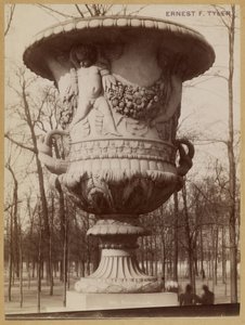  by Léon Ménard