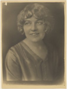  by Louis Fleckenstein