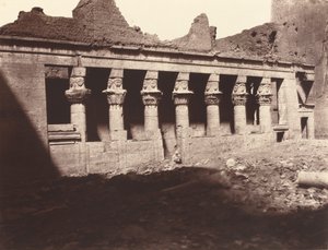 Philae, İç Mahkeme, Batı Colonnade