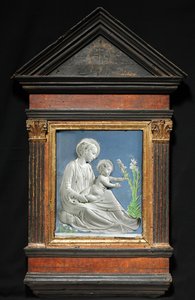 Madonna ve Çocuk, c. 1460-1470. by Luca Della Robbia