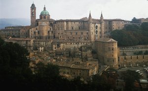 Urbino dük sarayının görünümü