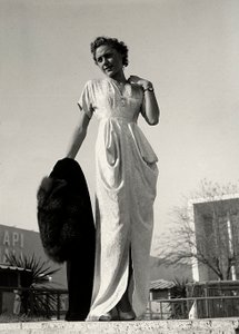 "Graldi" moda evi tarafından yaratılan gece elbisesi modeli. (s/b fotoğraf)