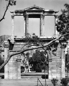 Hadrian Kemeri, Atina, 1937. by Martin Hurlimann