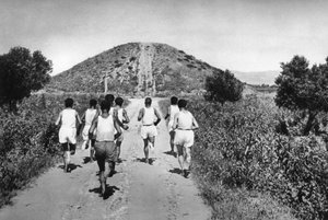 Maraton Tümülüsü, Yunanistan, 1937.