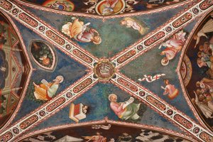 Dört Evanjelist, üç yüzlü Trinity ve Hayat Ağacı, Mistik Kuzu, yemlikte kutsanan Bebek İsa ve Dirilen Mesih