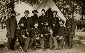 General Jefferson C. Davis ve Kurmay by Mathew and studio Brady