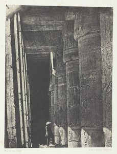 Medinet-Habou, Ramses-Méiamoun Sarayı Galerisi, Thebes, 184951, 1852 basılmış. by Maxime Du Camp