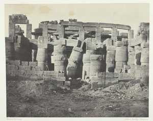 Karnak Sarayı, Hipostil Salonu Kuzeye Alındı, Thebes, 184951, 1852 basılmış. by Maxime Du Camp