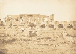Karnac Thebes Sarayı'nın Hipostil Salonunun güney kapısı, 1849-50. by Maxime Du Camp