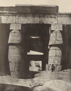 Teb: Karnak, Khons Tapınağı Portikosu, 1850. by Maxime Du Camp
