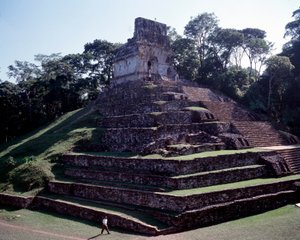 Kolomb öncesi medeniyet: Chiapas Klasik Maya döneminde Palenque bölgesinin görünümü by Mayan Mayan