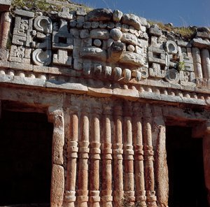 Saray manzarası by Mayan Mayan