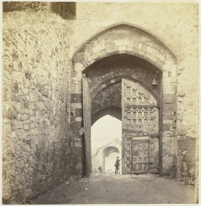 Portal van Carisbrooke Kalesi Carisbrooke; Ağ geçidi (nesne üzerindeki başlık) by McLean and Melhuish