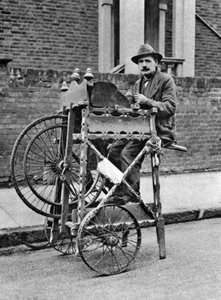 Bıçak ve makas öğütücü, Londra, 1926-1927