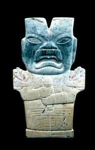 Antropomorfik Plak, muhtemelen Ateş Yılanı, Kolomb Öncesi, MÖ 800-400 (serpantin ve zinober)